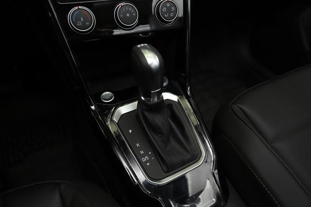 車標下面帶字母 大眾轎跑SUV不輸奔馳路虎 13.58萬起配置豐富