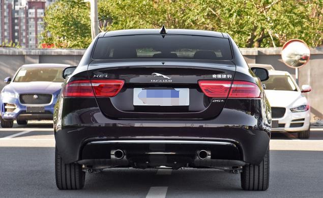 確定只有大眾車標下帶字母？這四款車也有字母，你注意過嗎？