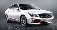 北汽終于換掉豬鼻子車標！新