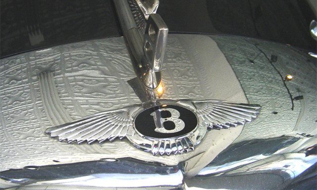 在路上開車一定要遠離&ldquo;B&rdquo;車標！撞上它們可賠不起！