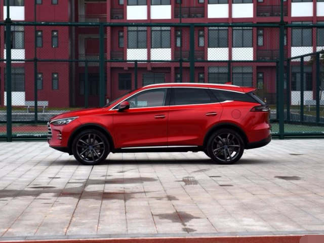 比亞迪再次啟用字母車標(biāo)，全新一代唐配置下血本，一條輪胎兩千塊