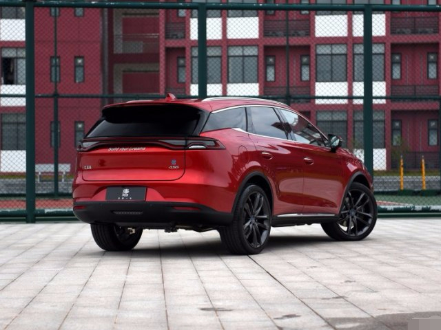 比亞迪再次啟用字母車標(biāo)，全新一代唐配置下血本，一條輪胎兩千塊