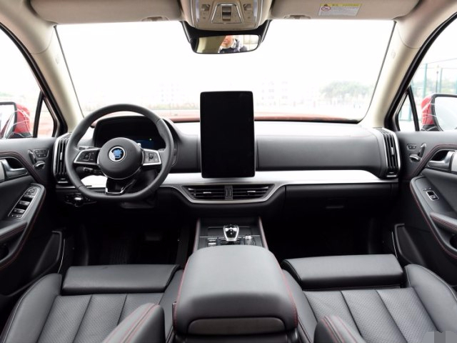 比亞迪再次啟用字母車標(biāo)，全新一代唐配置下血本，一條輪胎兩千塊