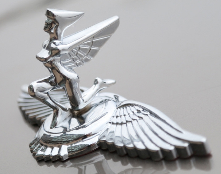 全球6個奇葩車標，老司機較多認識4個，第5個你肯定不認識