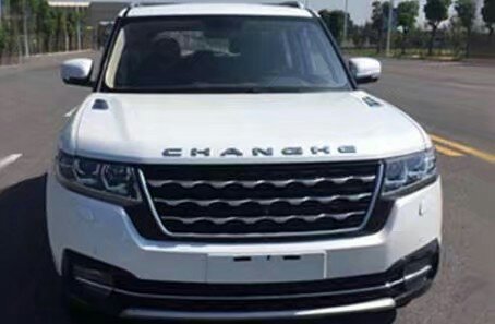 8萬塊買一國產神車，外觀像路虎，車標像長安，一說車名就像當老板！