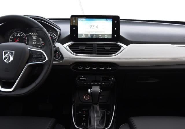 車標讓國人豎大拇指！全系ESP，頂配也就11萬，這車造的良心了！