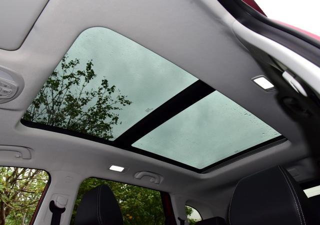 車標讓國人豎大拇指！全系ESP，頂配也就11萬，這車造的良心了！