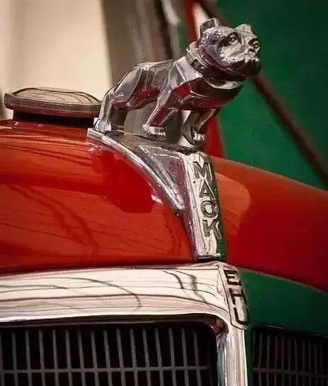 老實說，這些世界上較美的車標，我認識不超過3個！你呢？