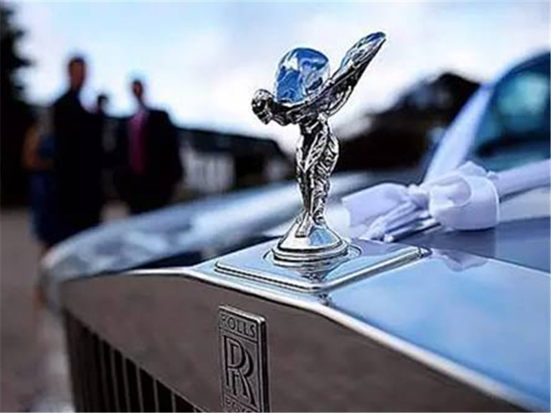 盤點全球&ldquo;較丑&rdquo;車標，第2個修改過40次，第3個不忍直視！