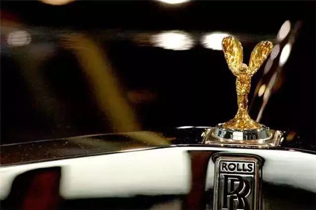 除了勞斯萊斯，這兩款車的標志也能升降，檔次感十足！