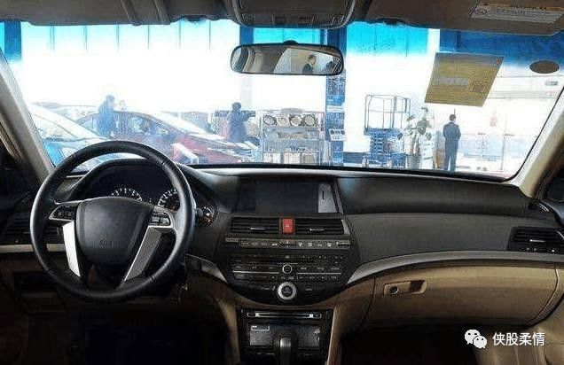 100個車標測試，能認出50個就是老司機，全部認識的人真沒出生