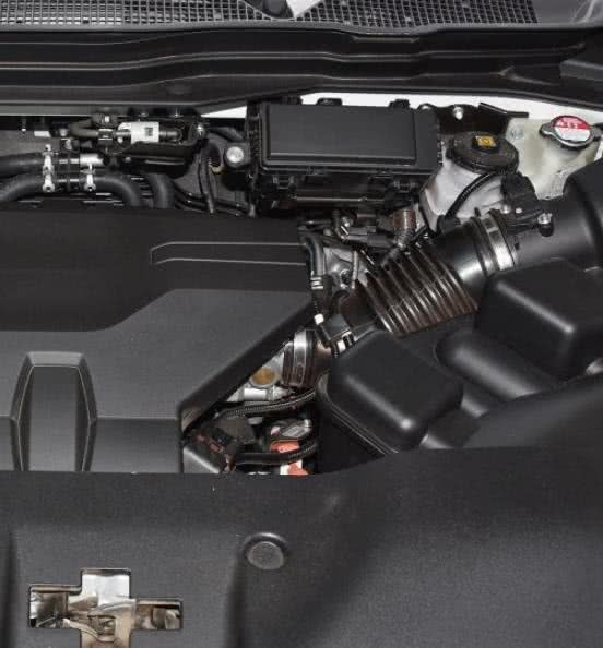 被車標毀了的豪車，純進口，配3.0＋V6，65萬，卻沒人要