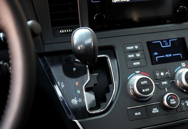 車標都認識但車卻沒啥人認識，用V6賣45萬的高端貨