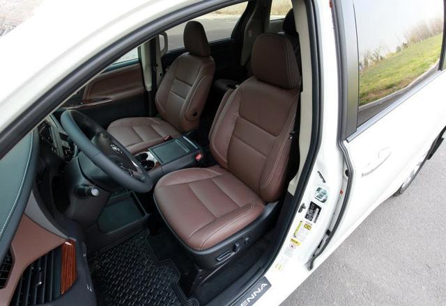 車標都認識但車卻沒啥人認識，用V6賣45萬的高端貨