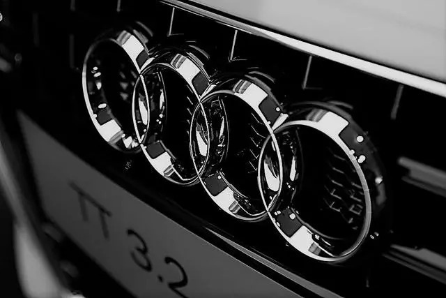 全球較美十大車標，五菱神車入選，不服不行！