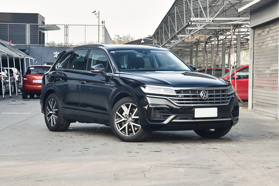 被&ldquo;車標&rdquo;耽誤的豪華SUV，連密封條都進口，一口氣降12萬賣不動