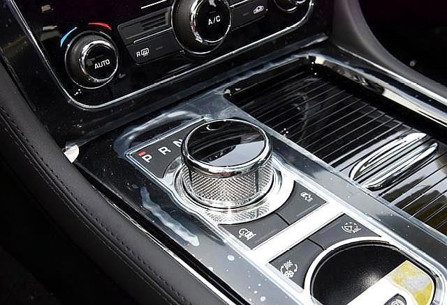 被&ldquo;車標(biāo)&rdquo;耽誤的豪車，長超5米2氣場(chǎng)勝過s級(jí)，卻難走量