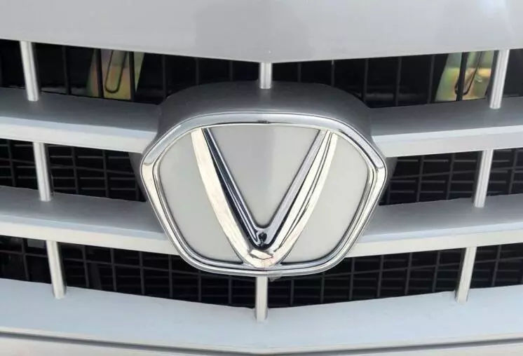 看到這3種車(chē)標(biāo)別慌，雖然它們極少見(jiàn)但絕對(duì)算不上豪車(chē)！