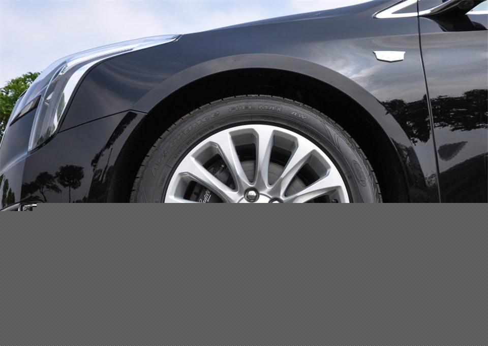 吃了&ldquo;車標&rdquo;虧的豪華轎車，車長超5米1，高速穩過E級，卻賣不動