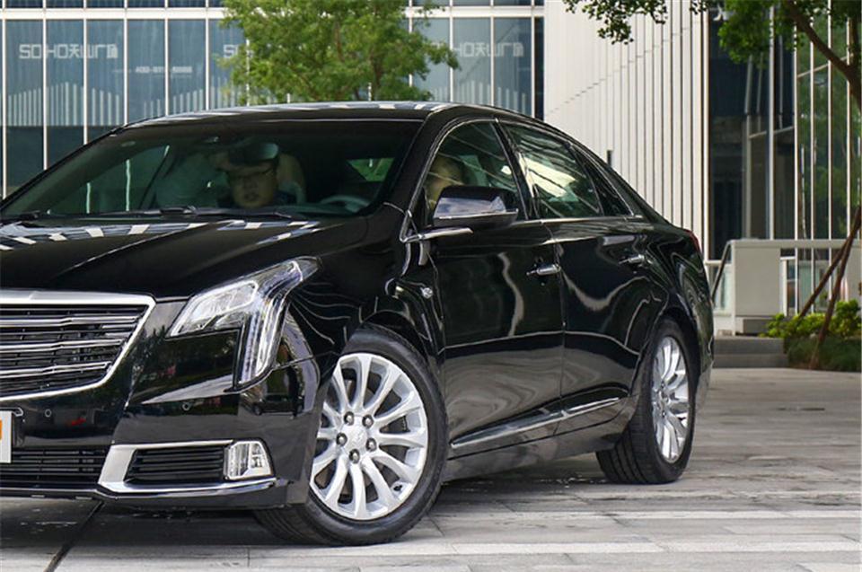 吃了&ldquo;車標&rdquo;虧的豪華轎車，車長超5米1，高速穩過E級，卻賣不動