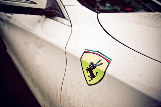 車標還能這樣玩！車主們腦洞太大，但我只服苐yi個