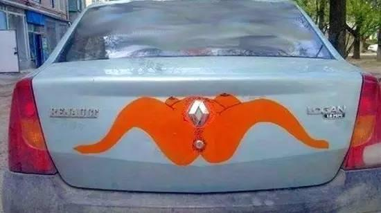 車標還能這樣玩！車主們腦洞太大，但我只服苐yi個