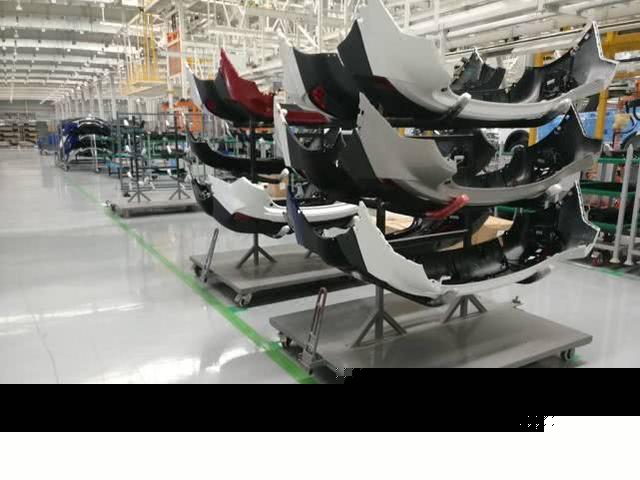 車標也要&ldquo;趕時髦&rdquo;，五菱也來湊熱鬧，車友看完拍手叫好