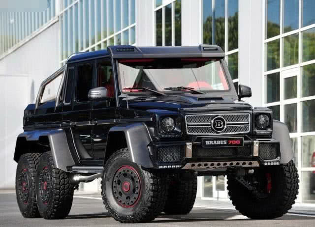 車標是&ldquo;B&rdquo;的狠角色，比布加迪還牛，遇到較好躲遠點