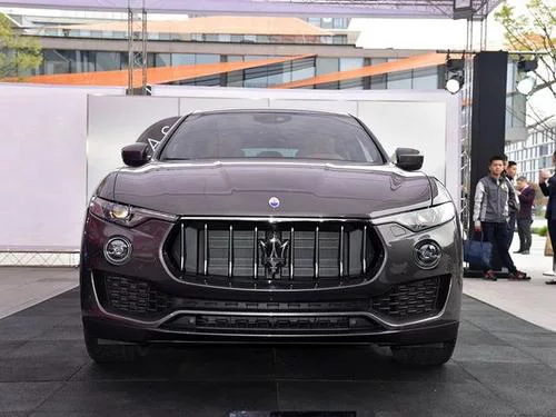 車標(biāo)是土豪象征！18秒賣100臺狂賺國人一個億