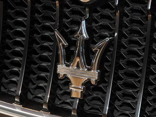 車標(biāo)是土豪象征！18秒賣100臺狂賺國人一個億