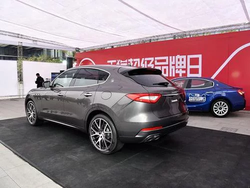 車標(biāo)是土豪象征！18秒賣100臺狂賺國人一個億