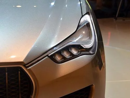 車標(biāo)是土豪象征！18秒賣100臺狂賺國人一個億