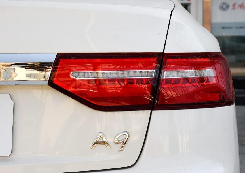 被車標(biāo)害慘的豪車，檔次不輸帕薩特，一路跌至不足15萬，就沒人買