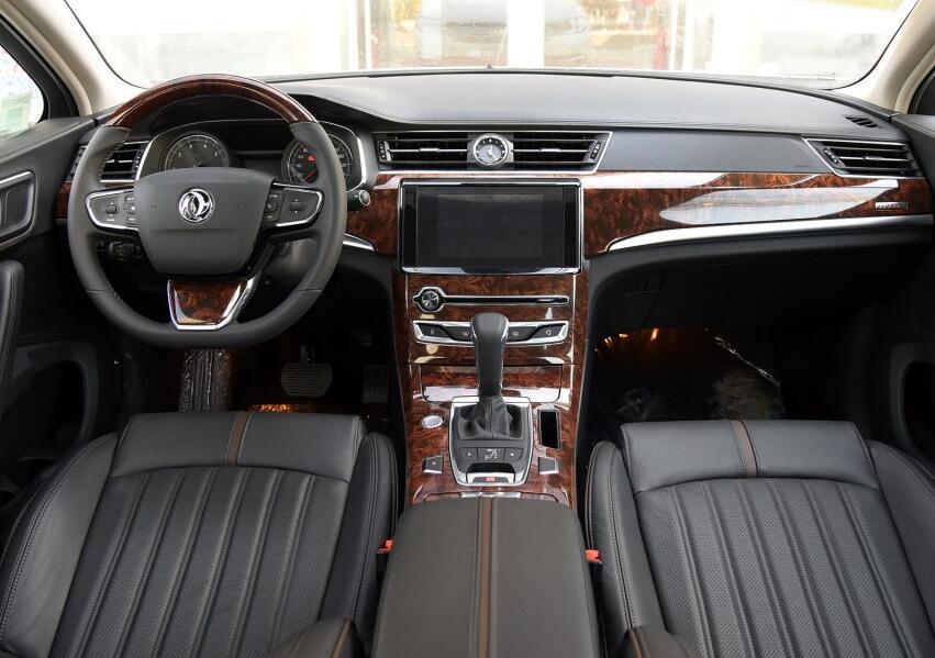 被車標(biāo)害慘的豪車，檔次不輸帕薩特，一路跌至不足15萬，就沒人買