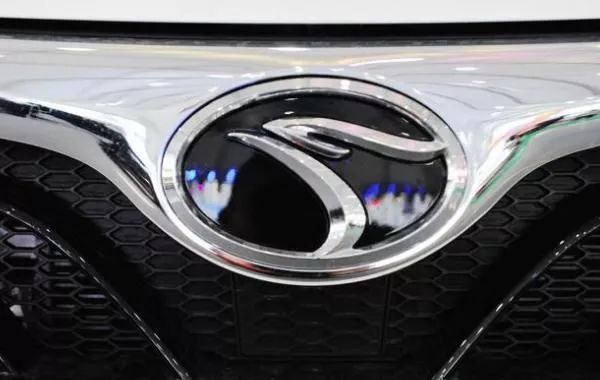 六大較佳國(guó)產(chǎn)車車標(biāo)：東風(fēng)&ldquo;雙飛燕&rdquo;領(lǐng)銜，第六個(gè)設(shè)計(jì)者堪稱鬼才