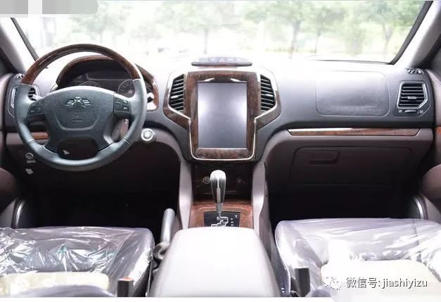 又一神車上市！車標像五菱，名字外形像美貨，卻7萬沒人要！