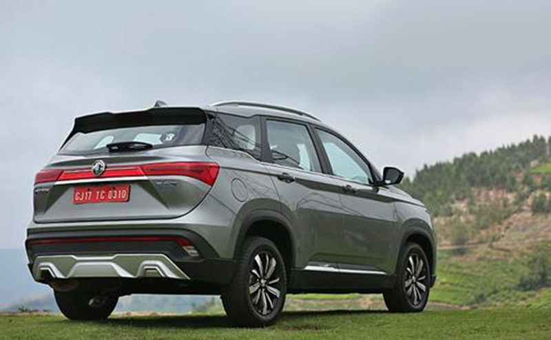 誰說車標不重要？換標版的寶駿530，立馬上了一個檔次