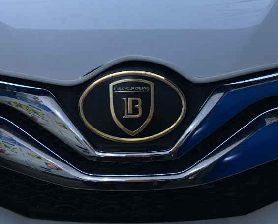 被玩壞的5個&ldquo;比亞迪&rdquo;車標！看完后，車友揚言：比奔馳還好看！