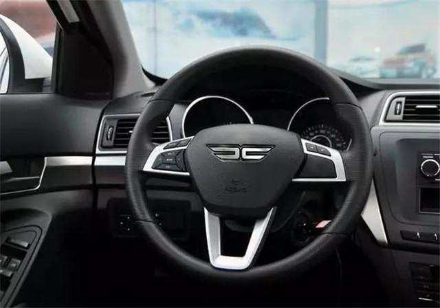 車標比BYD還難看，換標后，檔次完勝保時捷