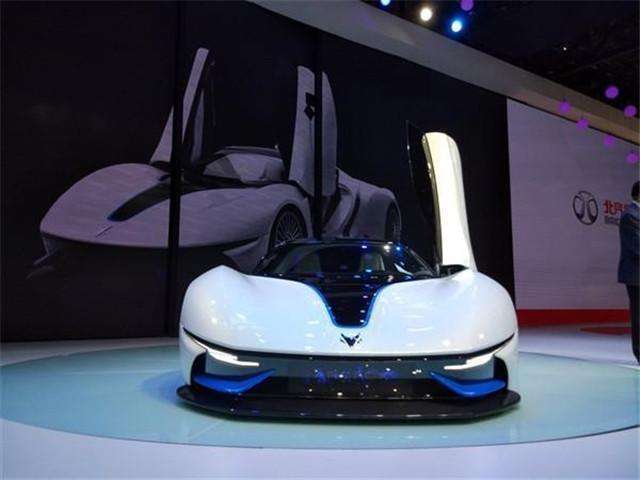 車標比BYD還難看，換標后，檔次完勝保時捷