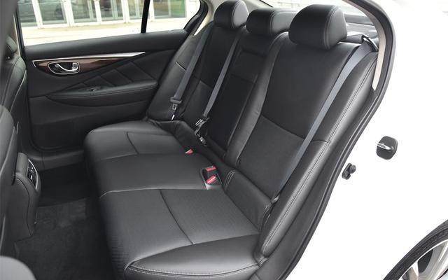 這車車標像奇瑞卻賣27萬，匹配奔馳發動機，寶馬都不敢小覷