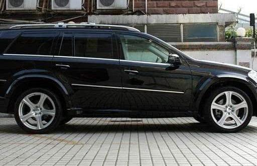 這款車車標一般人不認識，售價比奔馳還貴，買它的人都很低調