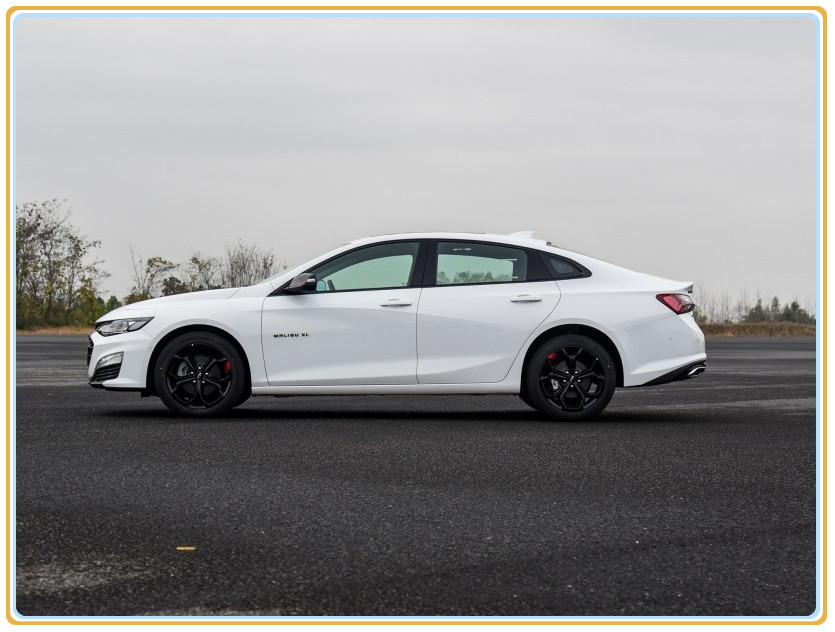 被車標害慘的B級車！車長4米9+進口發動機，跌破13萬，比雅閣厚道