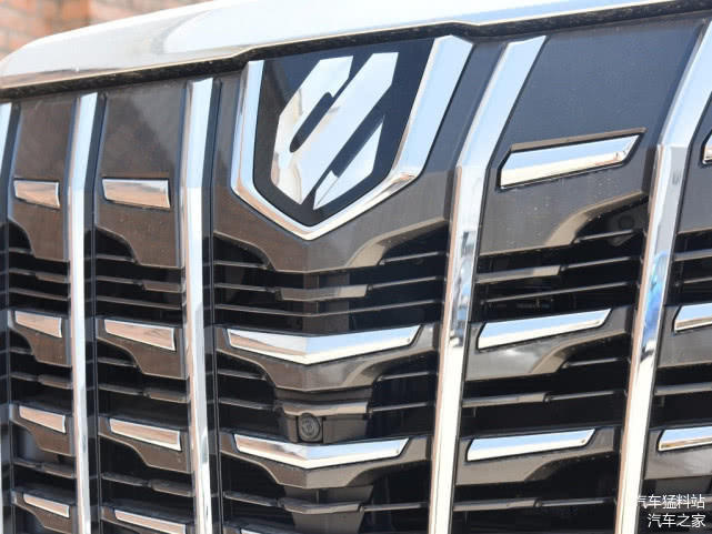 豐田竟然有九個車標！較后一個&ldquo;金翅鳳凰標&rdquo;更是極其罕見！