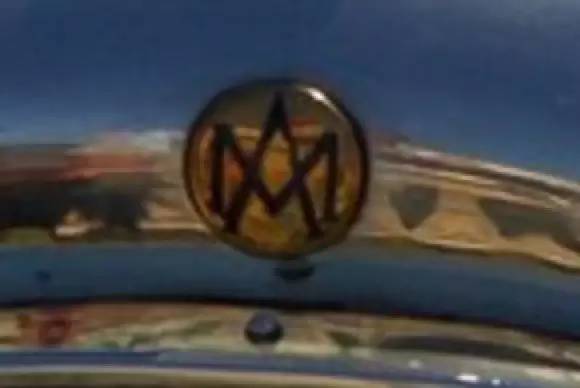 勞斯萊斯車標背后，竟有一段凄美的愛情。