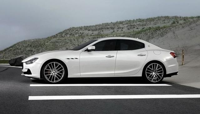 車標值300萬賣80萬，可坐進去連40萬的車都不如