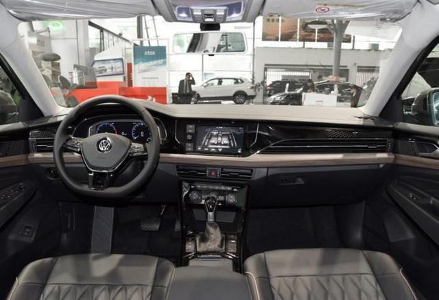 &ldquo;車標(biāo)下帶字母&rdquo;的大眾要火！2個月狂銷3萬臺，16萬就能入手