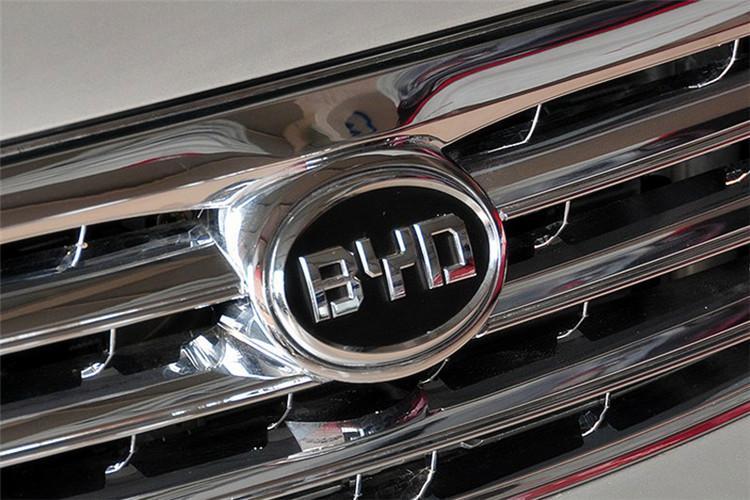 網友吐槽較慘的5個車標，第五個一點也不走心，難怪沒人買！