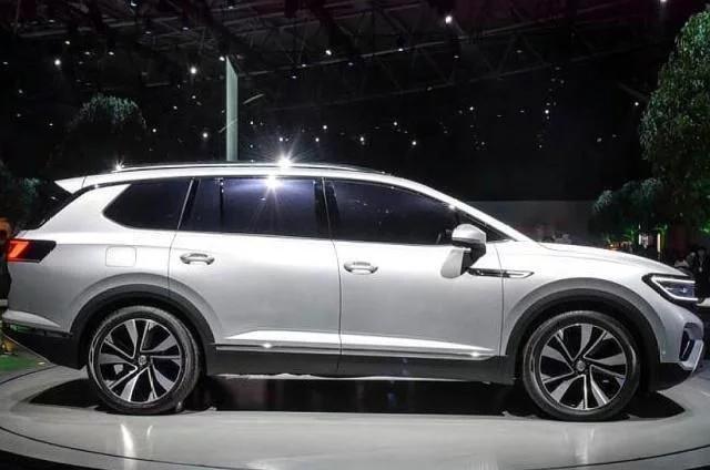 帶&ldquo;LED車標&rdquo;大眾來了，超5米的車身配&ldquo;虎爪&rdquo;大燈，還是7座版