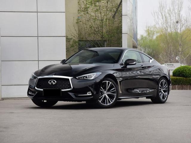 車標像奇瑞，雙門設計，售45萬，用的是奔馳發動機